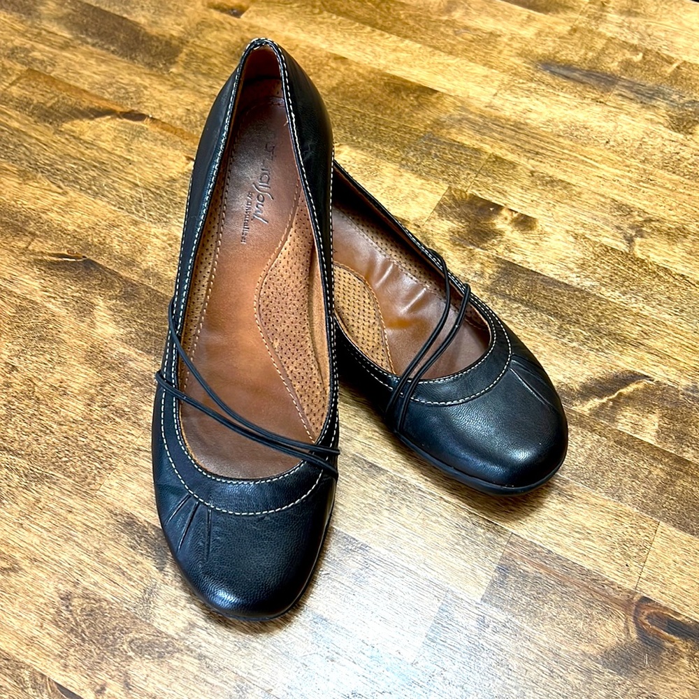 Black Natural Soul Slip on shoes size 9